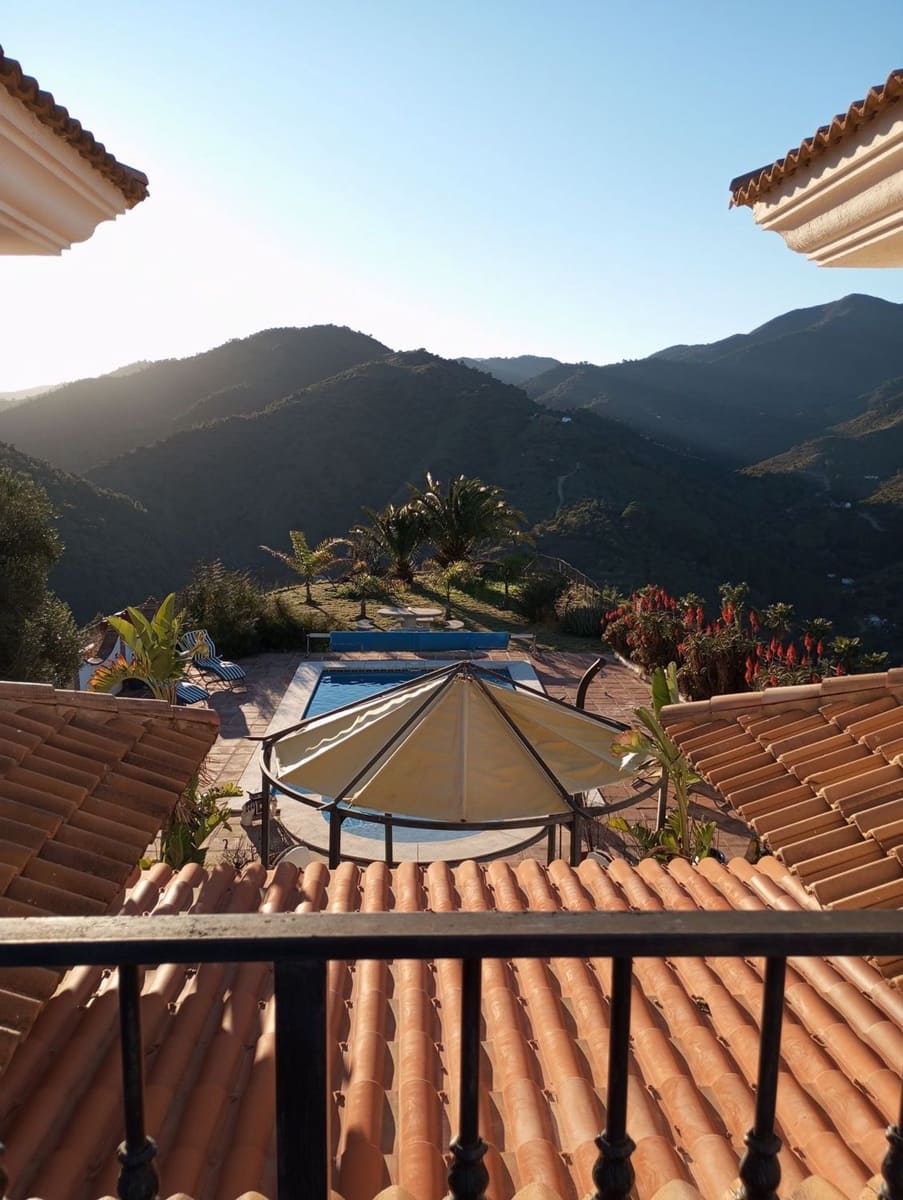 5 soveværelse Finca/Landehus til salg i Monda med swimmingpool garage - € 530.500 (Ref: 8247065)