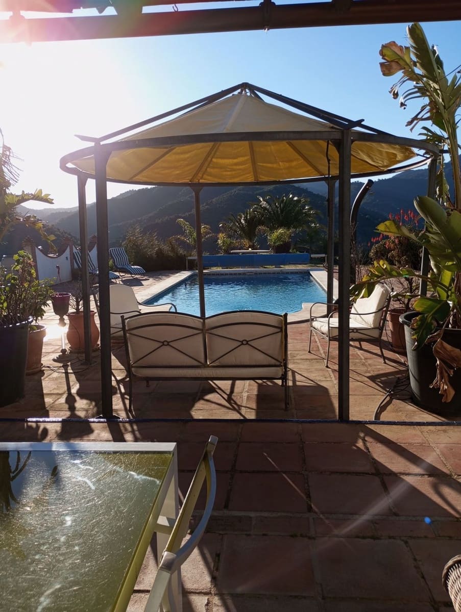 5 soveværelse Finca/Landehus til salg i Monda med swimmingpool garage - € 530.500 (Ref: 8247065)