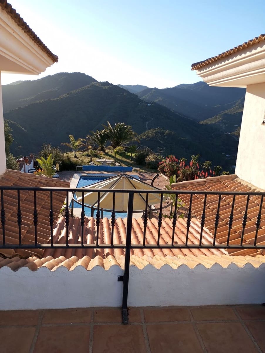 5 soveværelse Finca/Landehus til salg i Monda med swimmingpool garage - € 530.500 (Ref: 8247065)