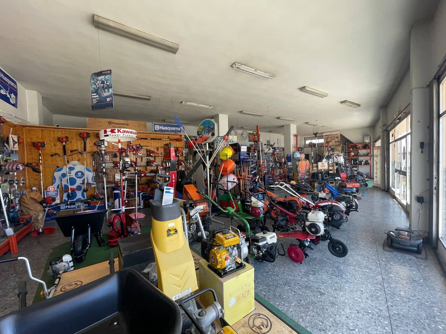 Erhverv til salg i Coin - € 950.000 (Ref: 8436557)