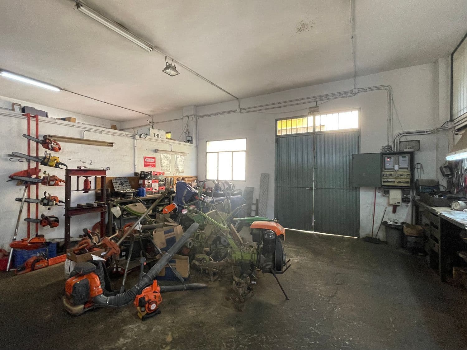 Erhverv til salg i Coin - € 950.000 (Ref: 8436557)