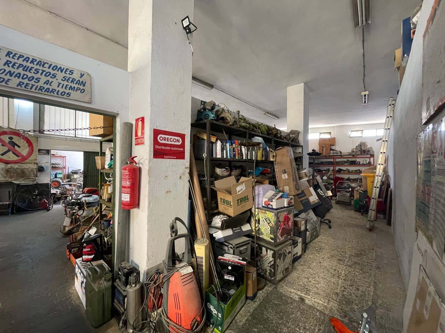 Erhverv til salg i Coin - € 950.000 (Ref: 8436557)