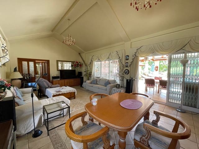 5 sovrum Finca/Hus på landet till salu i Cártama med pool garage - 495 000 € (Ref: 8508327)