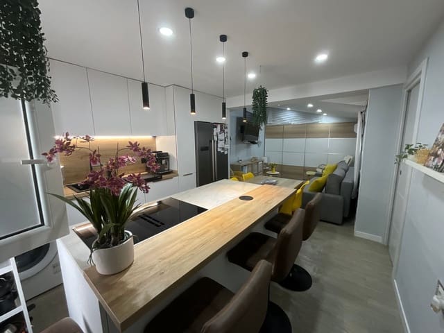 2 bedroom Townhouse for sale in Casarabonela - € 154,950 (Ref: 9102619)