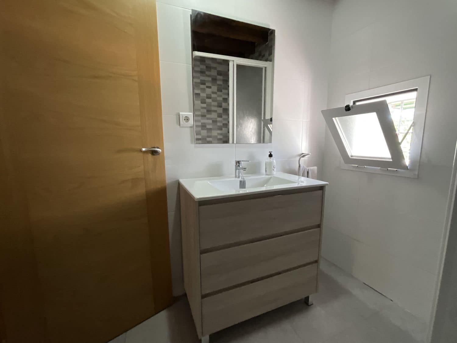 3 sypialnia Finka/Dom wiejski na sprzedaż w Coin z basenem garażem - 350 000 € (Ref: 9111777)