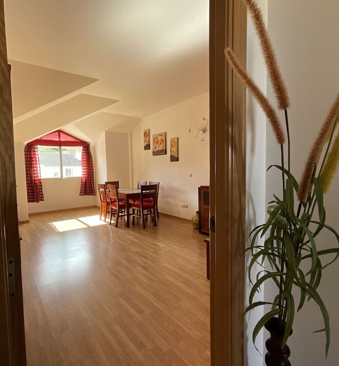 2 soveværelse Lejlighed til salg i Coin med garage - € 245.000 (Ref: 9371223)