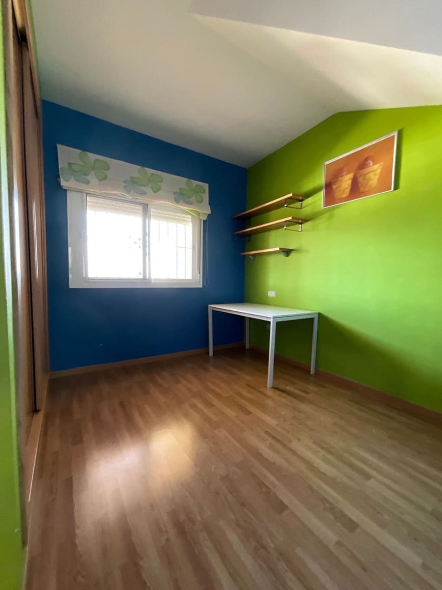 2 soveværelse Lejlighed til salg i Coin med garage - € 245.000 (Ref: 9371223)