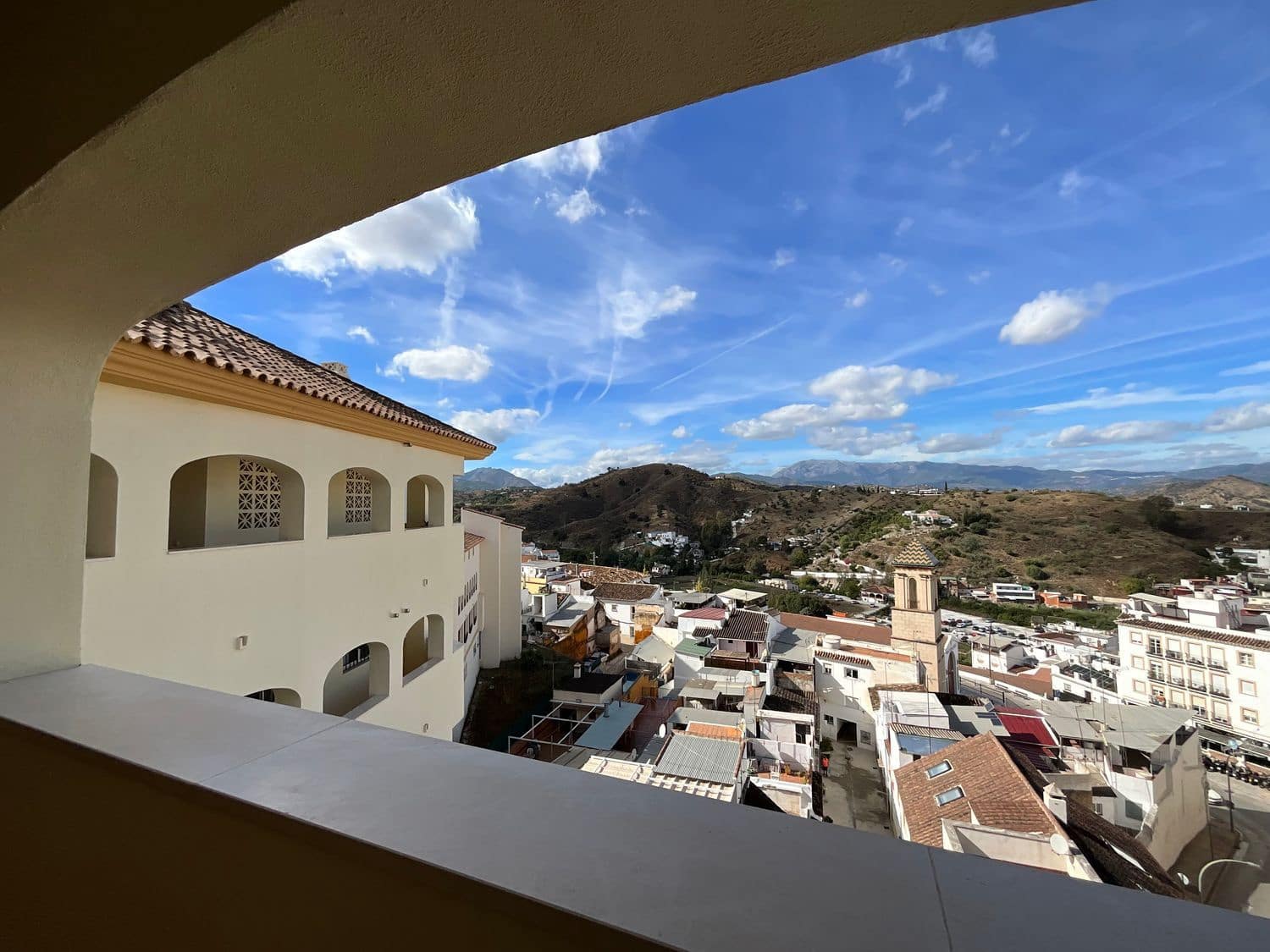 2 soveværelse Lejlighed til salg i Coin med garage - € 245.000 (Ref: 9371223)