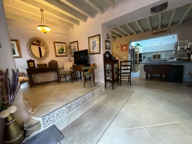 3 makuuhuone Omakotitalo myytävänä paikassa Monda mukana 
autotalli - 320 000 € (Ref: 9419013)