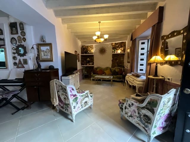 3 makuuhuone Omakotitalo myytävänä paikassa Monda mukana 
autotalli - 320 000 € (Ref: 9419013)