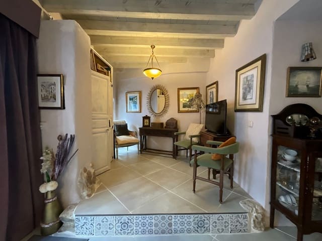 3 makuuhuone Omakotitalo myytävänä paikassa Monda mukana 
autotalli - 320 000 € (Ref: 9419013)