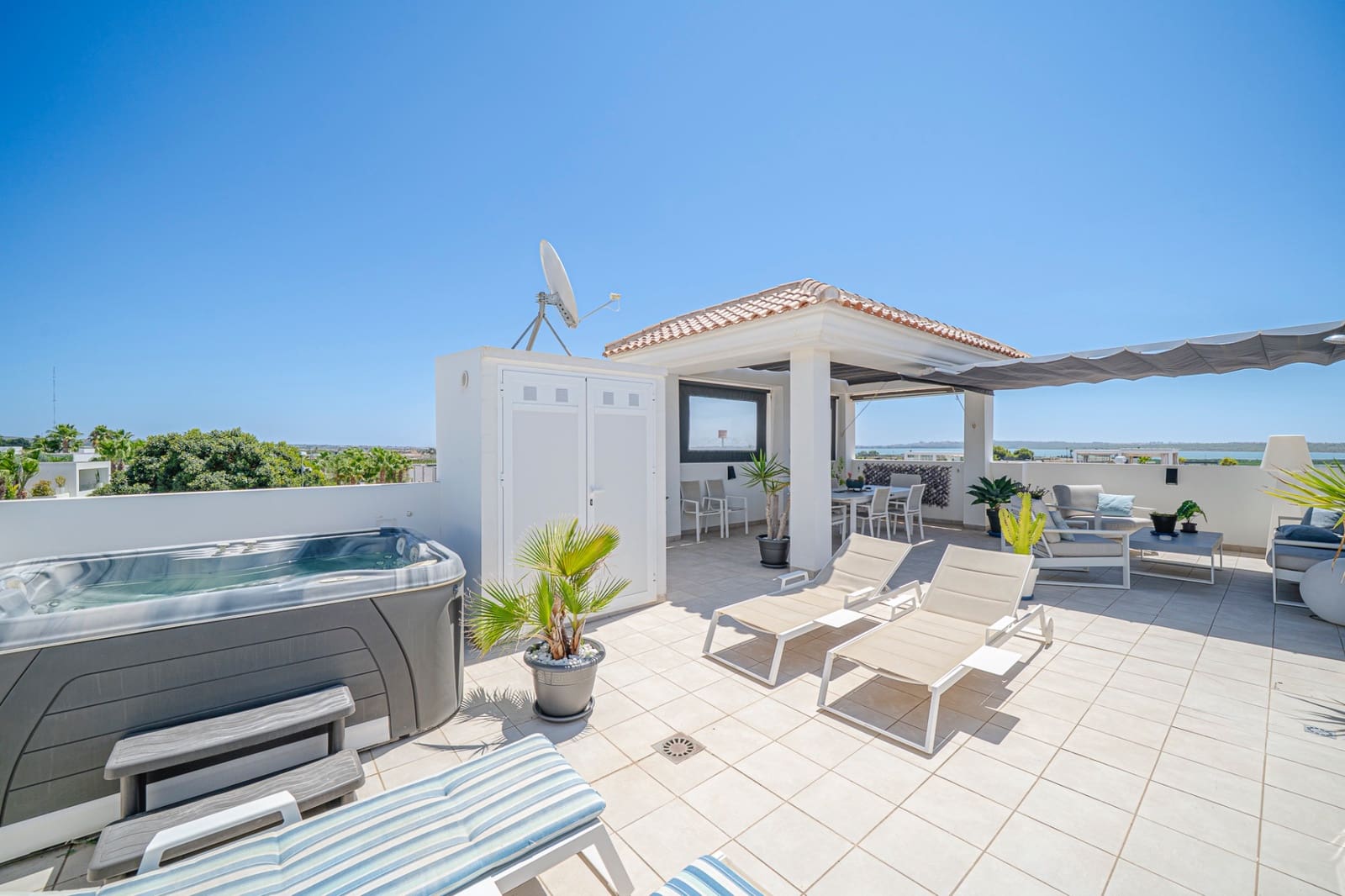 2 sypialnia Penthouse na sprzedaż w Ciudad Quesada z basenem - 329 900 € (Ref: 10003623)