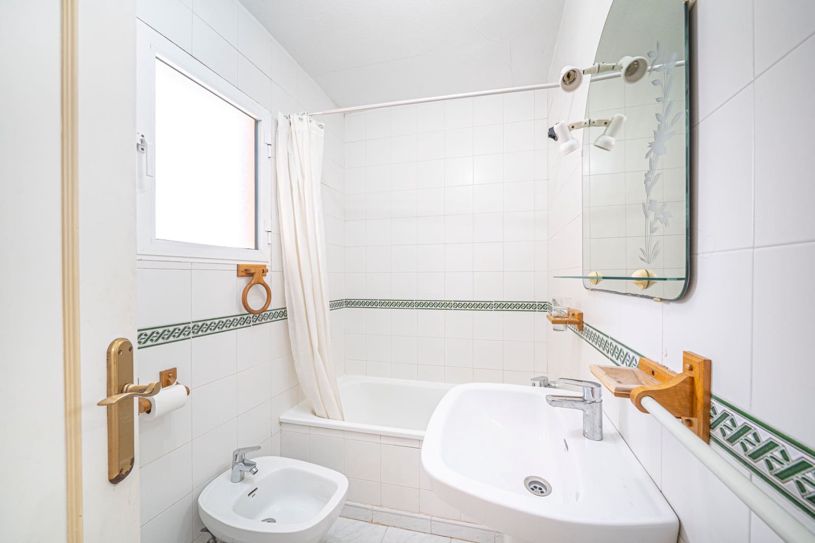 2 quarto Apartamento para venda em Torrevieja com piscina - 129 000 € (Ref: 10006345)