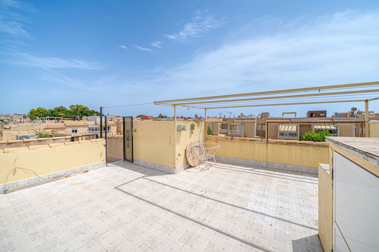 2 quarto Apartamento para venda em Torrevieja com piscina - 129 000 € (Ref: 10006345)