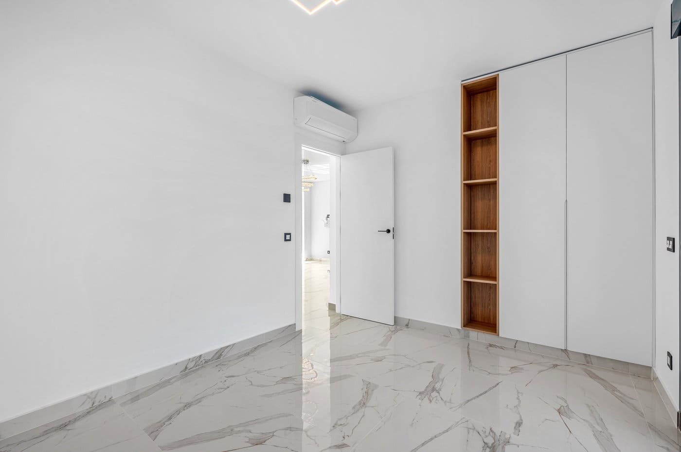 4 soverom Villa til salgs i Ciudad Quesada med svømmebasseng garasje - € 850 000 (Ref: 10091495)