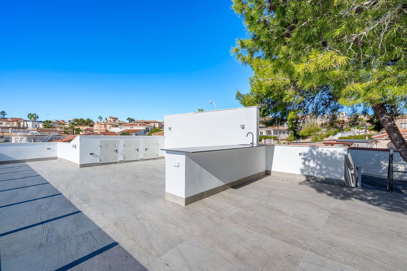 4 soverom Villa til salgs i Ciudad Quesada med svømmebasseng garasje - € 850 000 (Ref: 10091495)