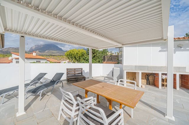 5 bedroom Villa for sale in La Nucia Pueblo  , La Nucia with pool garage - € 570,000 (Ref: 10147177)
