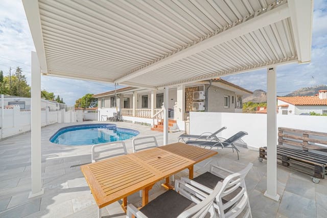 5 bedroom Villa for sale in La Nucia Pueblo  , La Nucia with pool garage - € 570,000 (Ref: 10147177)