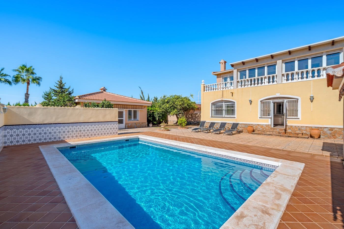 7 bedroom Villa for sale in Ciudad Quesada with pool garage - € 649,000 (Ref: 10158339)