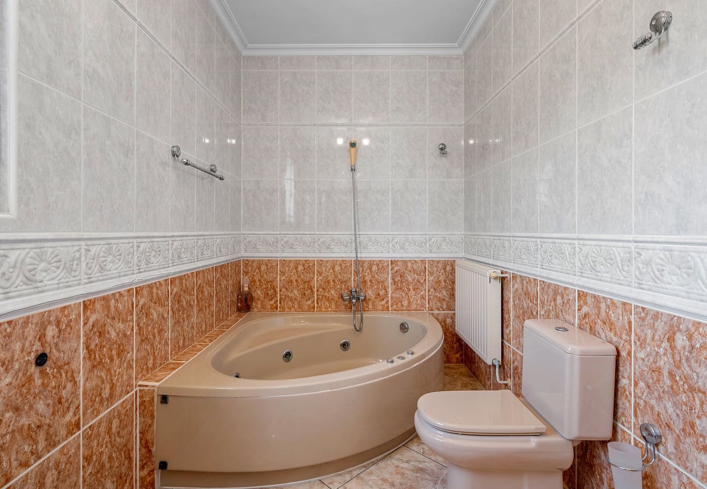 7 bedroom Villa for sale in Ciudad Quesada with pool garage - € 649,000 (Ref: 10158339)