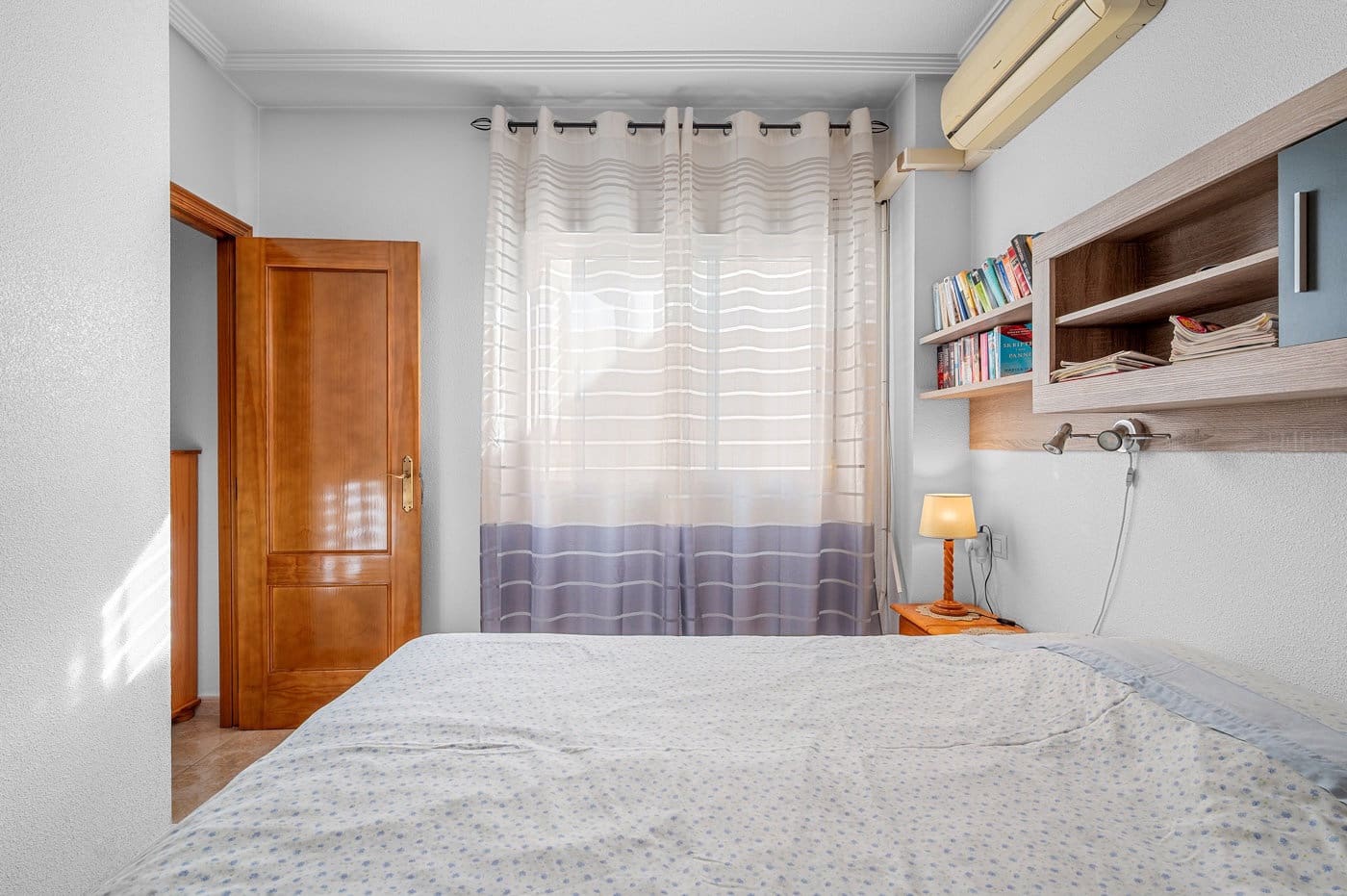 2 soverom Leilighet til salgs i Torrevieja med svømmebasseng garasje - € 149 000 (Ref: 10158341)