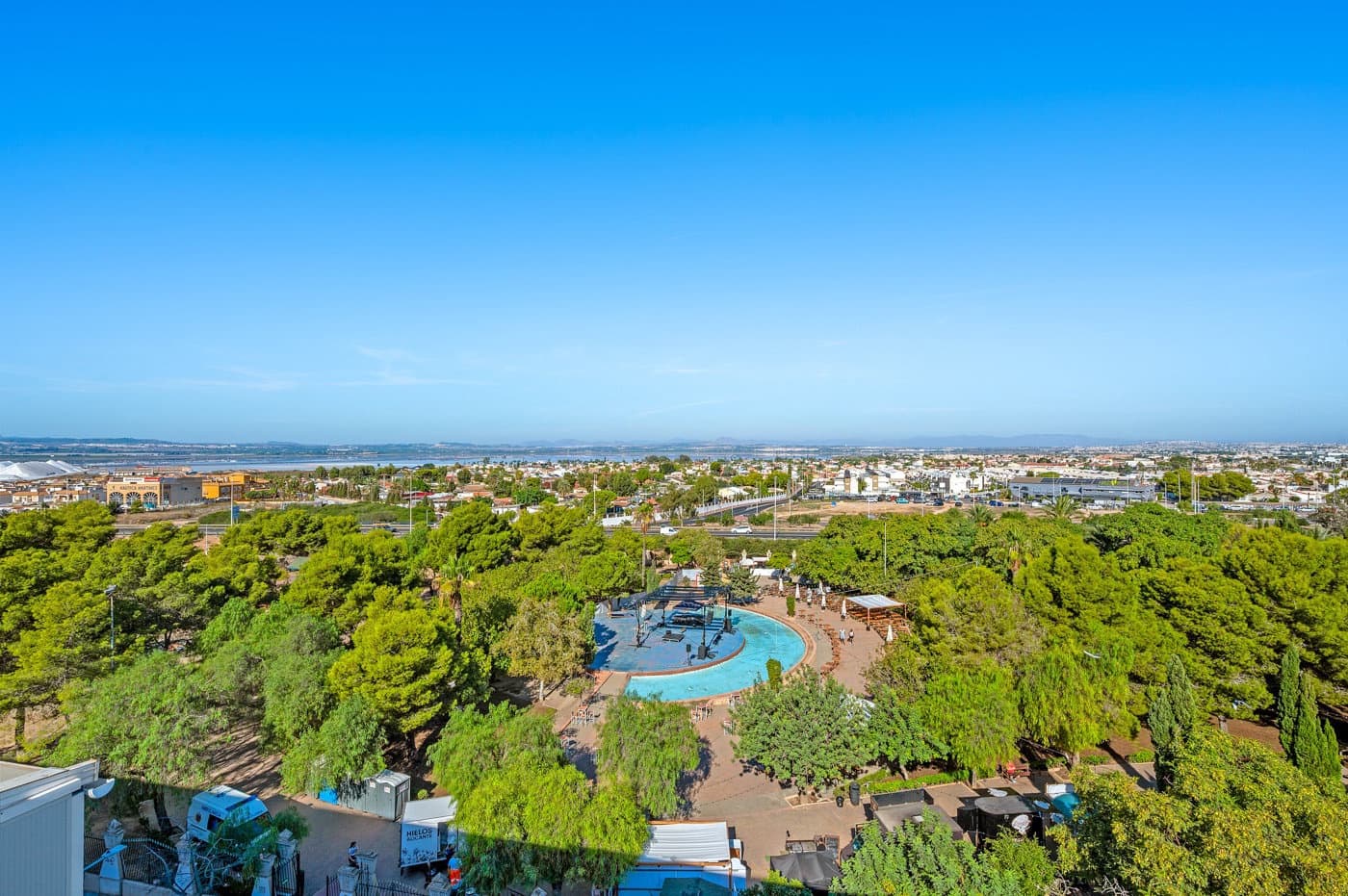 2 soverom Leilighet til salgs i Torrevieja med svømmebasseng garasje - € 149 000 (Ref: 10158341)