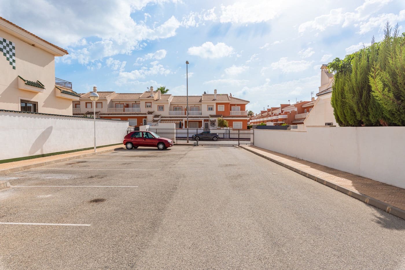 2 sypialnia Dom na sprzedaż w Ciudad Quesada z basenem garażem - 195 000 € (Ref: 10159758)