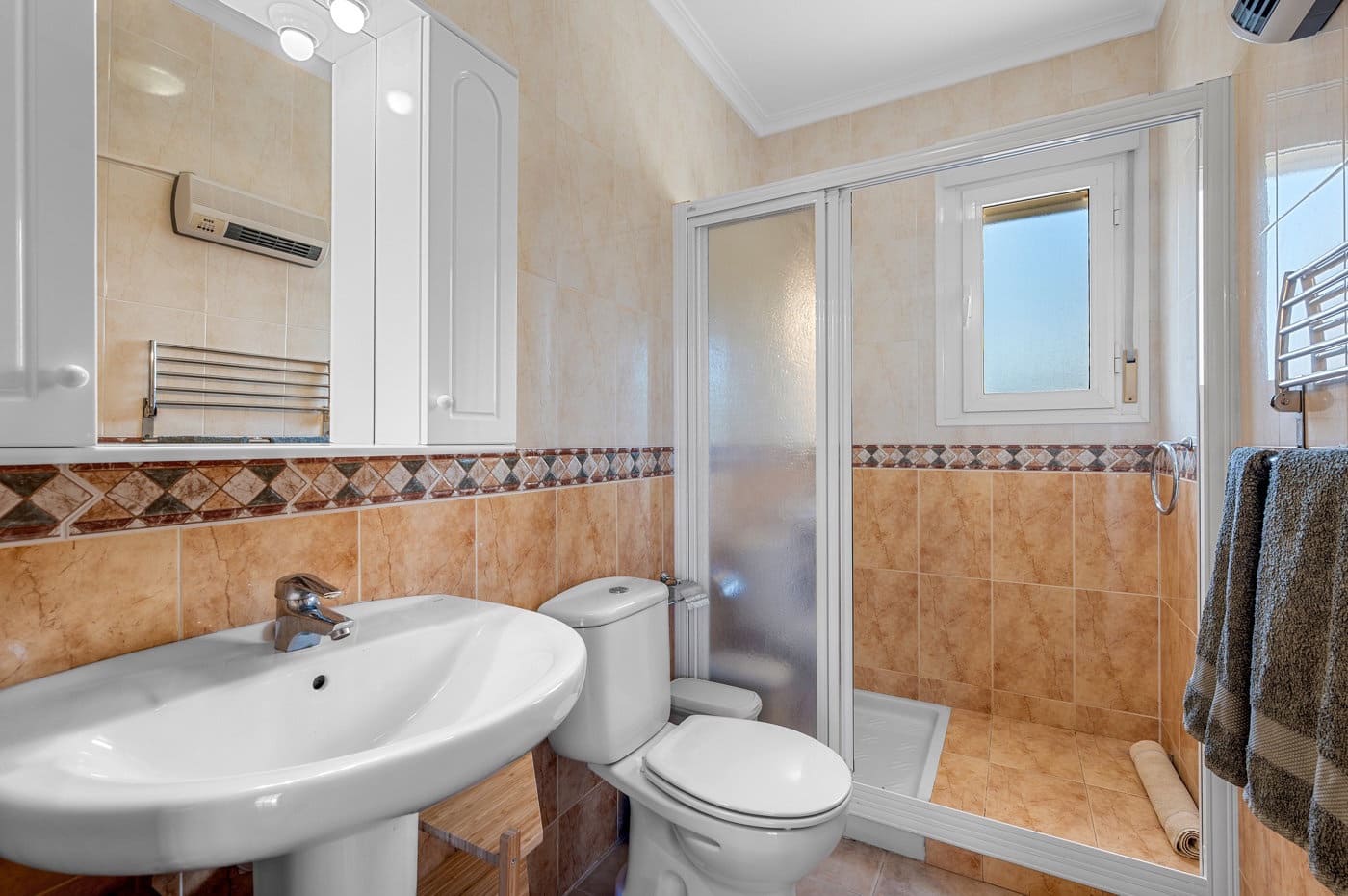 2 bedroom Villa for sale in Ciudad Quesada with pool garage - € 169,000 (Ref: 10166720)