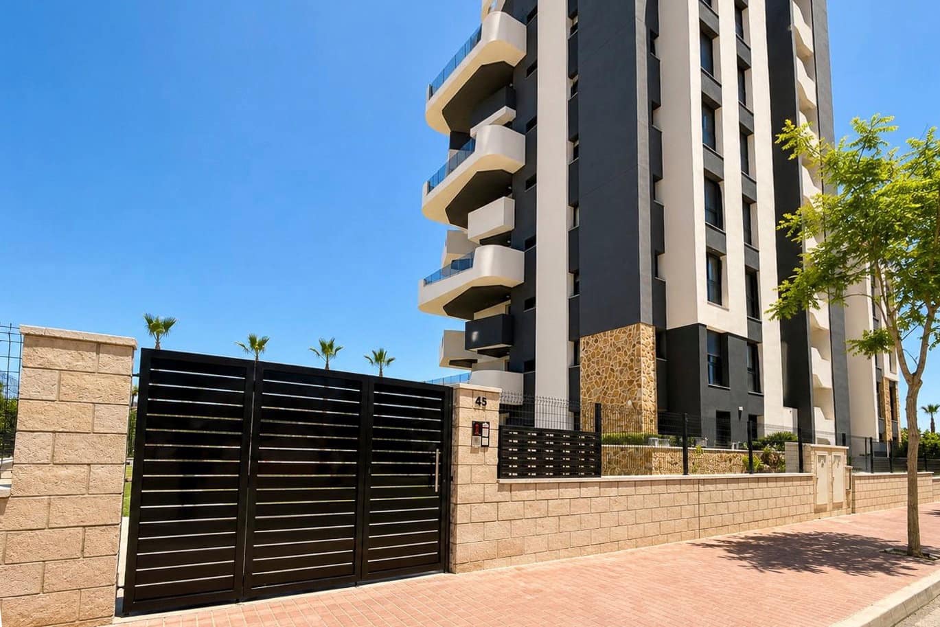 2 soverom Leilighet til salgs i Guardamar del Segura med svømmebasseng garasje - € 305 000 (Ref: 10187540)
