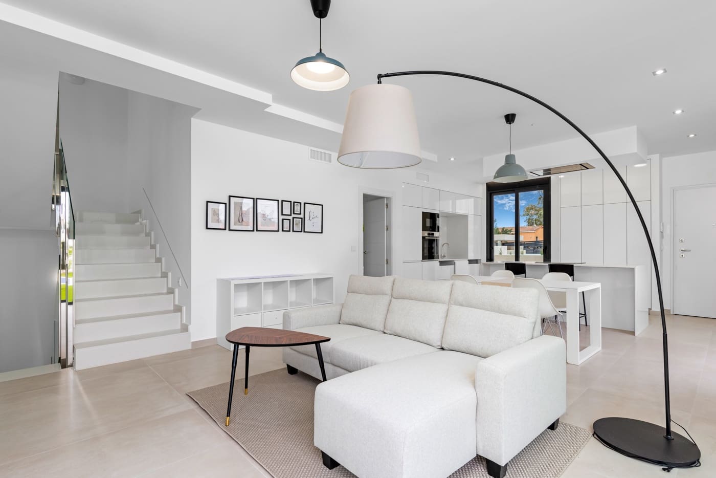 4 soverom Villa til salgs i Alicante by med svømmebasseng garasje - € 770 000 (Ref: 8252091)