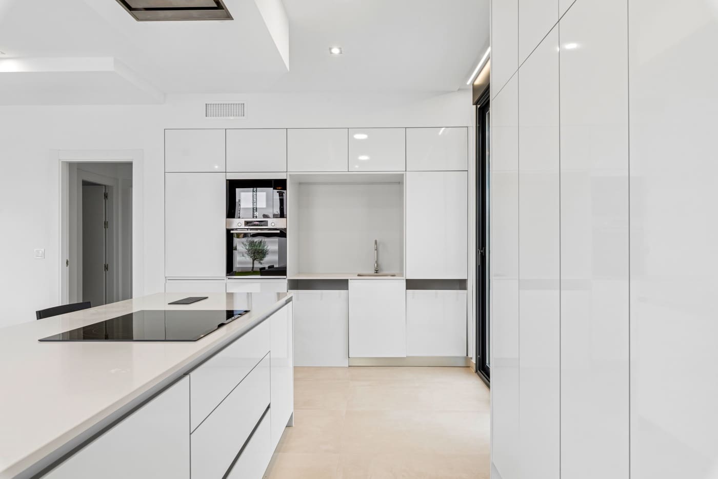 4 soverom Villa til salgs i Alicante by med svømmebasseng garasje - € 770 000 (Ref: 8252091)