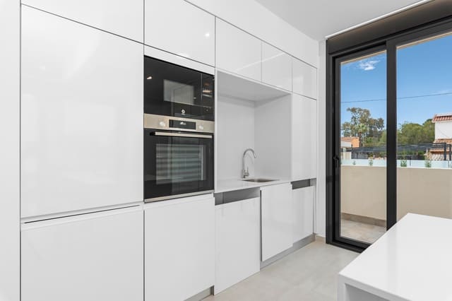 4 soverom Villa til salgs i Alicante by med svømmebasseng garasje - € 770 000 (Ref: 8252091)