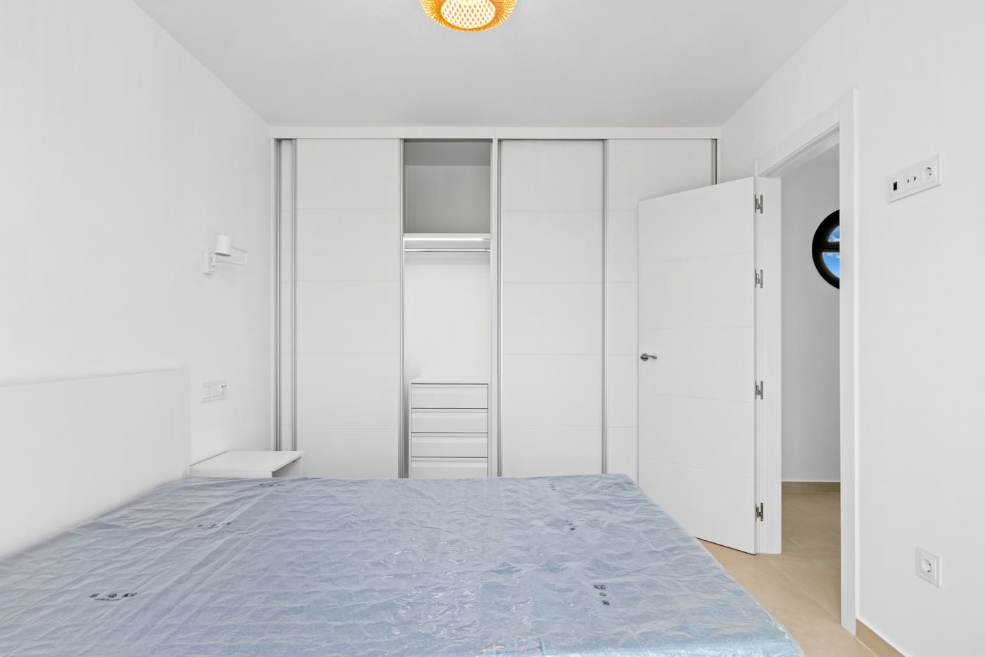 4 soverom Villa til salgs i Alicante by med svømmebasseng garasje - € 770 000 (Ref: 8252091)