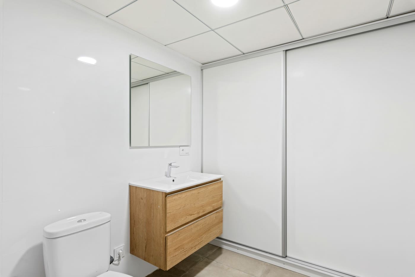 4 soverom Villa til salgs i Alicante by med svømmebasseng garasje - € 770 000 (Ref: 8252091)