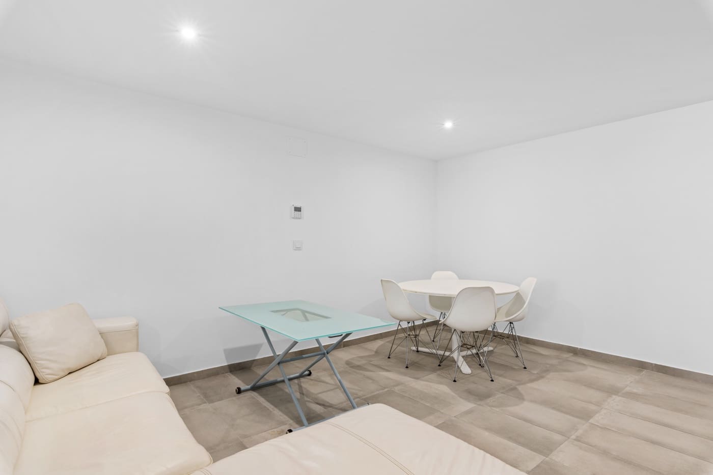 4 soverom Villa til salgs i Alicante by med svømmebasseng garasje - € 770 000 (Ref: 8252091)