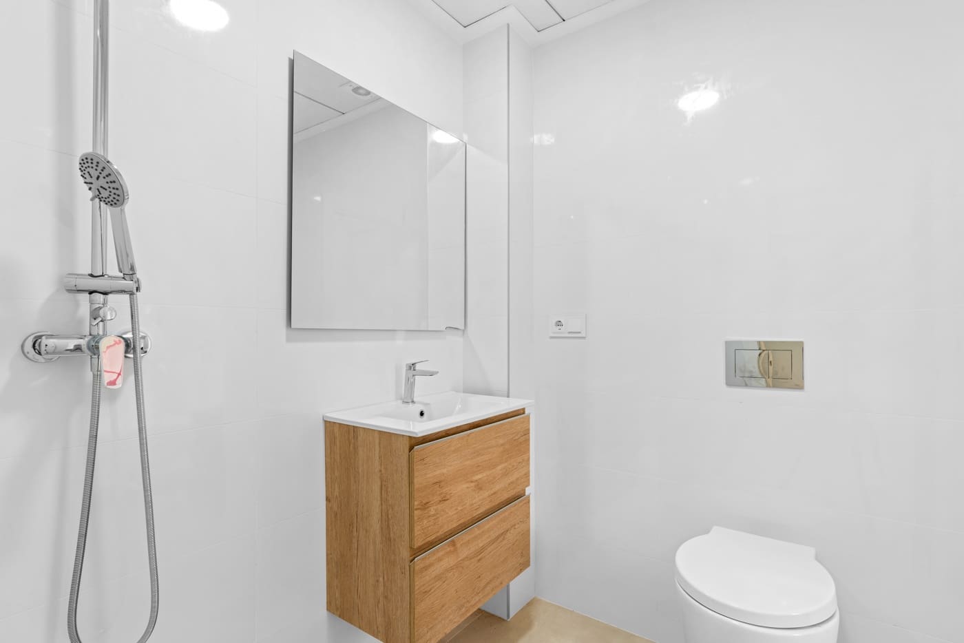 4 soverom Villa til salgs i Alicante by med svømmebasseng garasje - € 770 000 (Ref: 8252091)