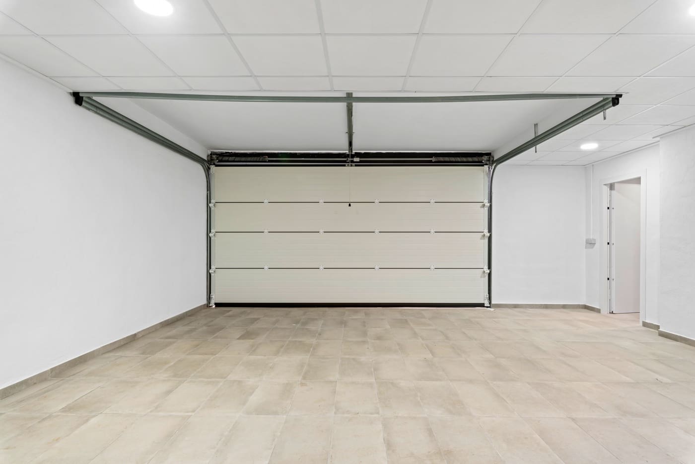 4 soverom Villa til salgs i Alicante by med svømmebasseng garasje - € 770 000 (Ref: 8252091)