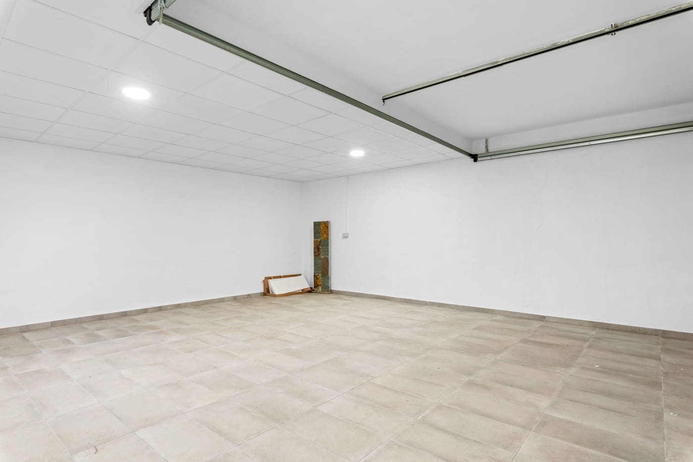 4 soverom Villa til salgs i Alicante by med svømmebasseng garasje - € 770 000 (Ref: 8252091)