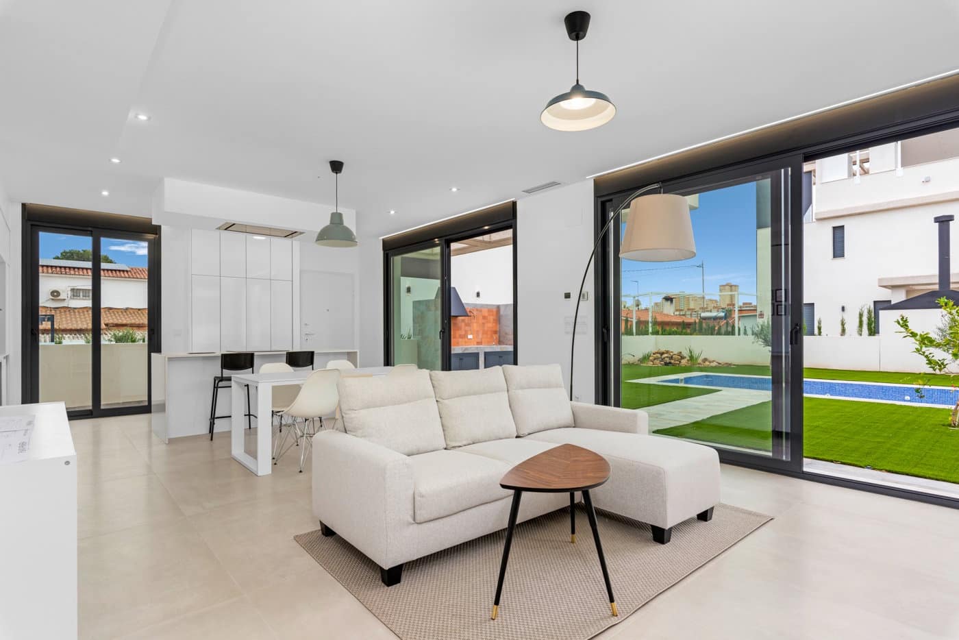 4 bedroom Villa for sale in Alicante / Alacant city with pool garage - € 770,000 (Ref: 8252091)