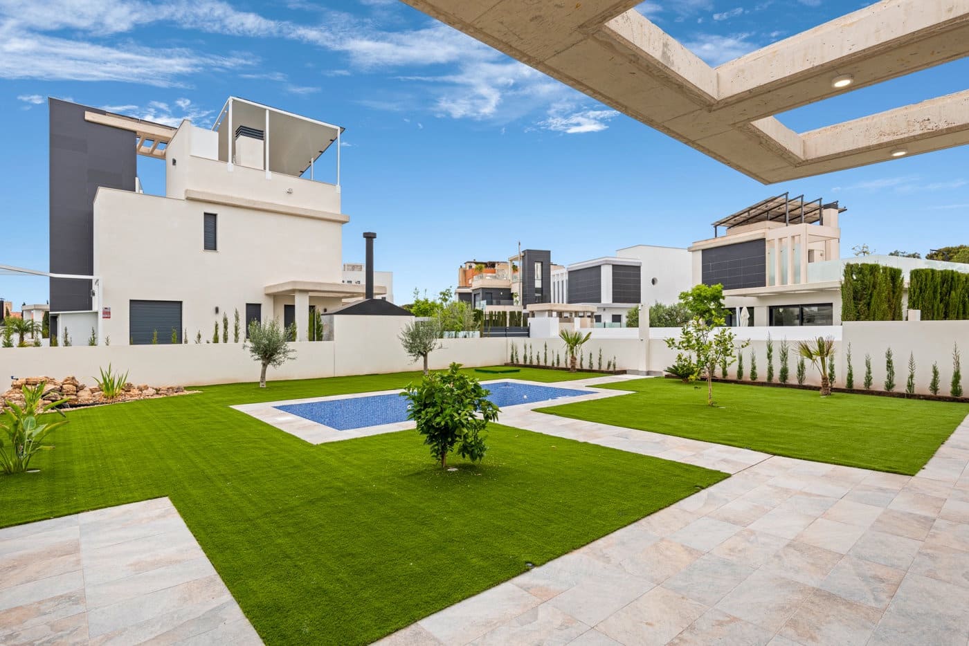 4 bedroom Villa for sale in Alicante / Alacant city with pool garage - € 770,000 (Ref: 8252091)