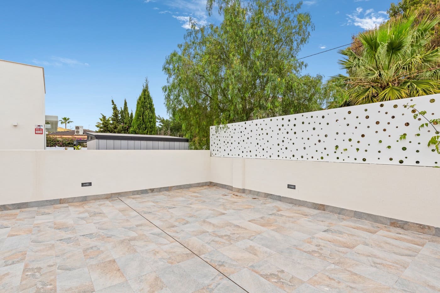 4 bedroom Villa for sale in Alicante / Alacant city with pool garage - € 770,000 (Ref: 8252091)