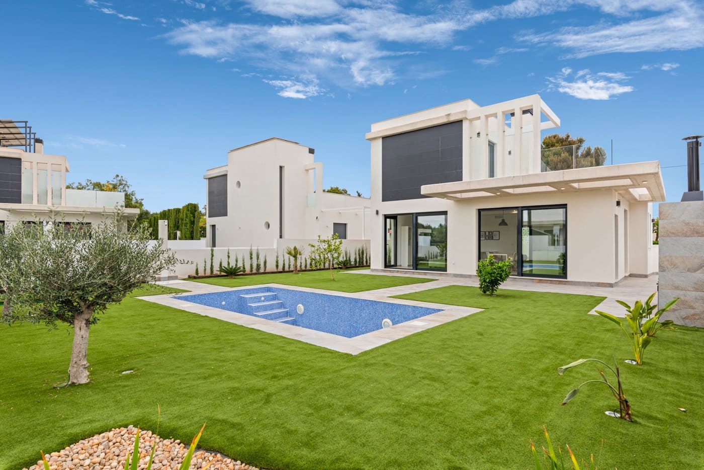 4 bedroom Villa for sale in Alicante / Alacant city with pool garage - € 770,000 (Ref: 8252091)