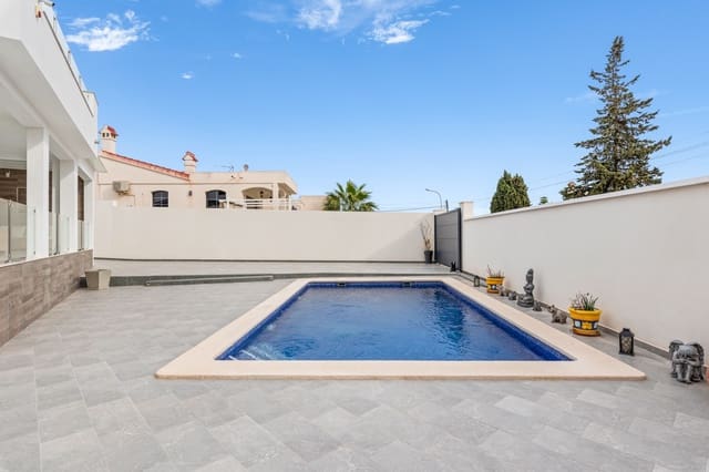 3 bedroom Villa for sale in Ciudad Quesada, Rojales with pool garage - € 675,000 (Ref: 8759893)