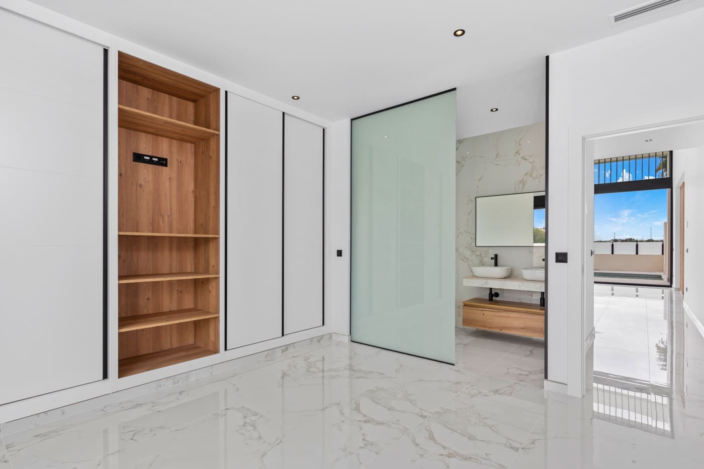 3 bedroom Villa for sale in Ciudad Quesada with pool garage - € 719,000 (Ref: 8759894)