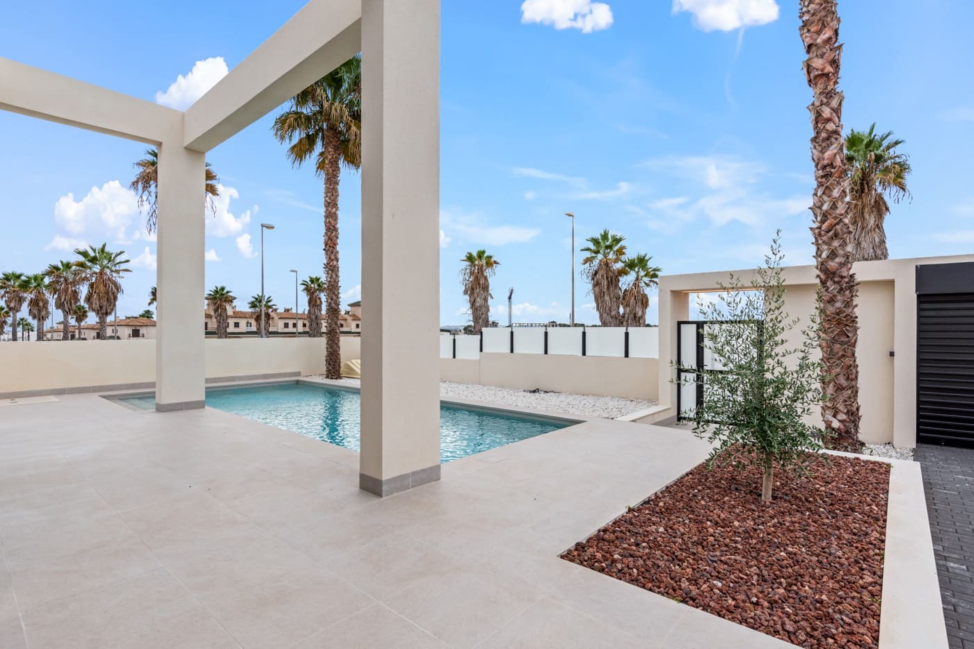 3 bedroom Villa for sale in Ciudad Quesada with pool garage - € 719,000 (Ref: 8759894)