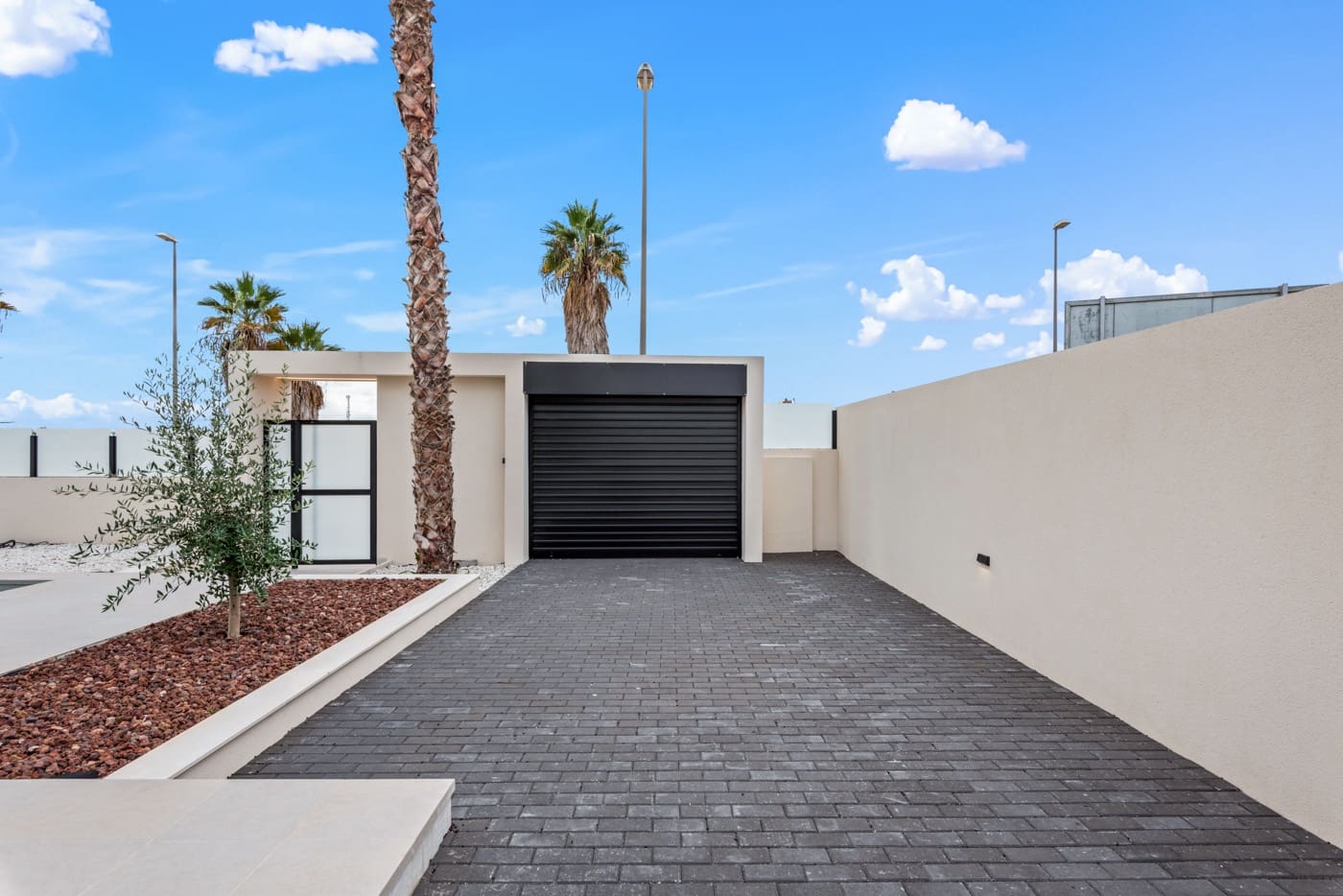 3 bedroom Villa for sale in Ciudad Quesada with pool garage - € 719,000 (Ref: 8759894)