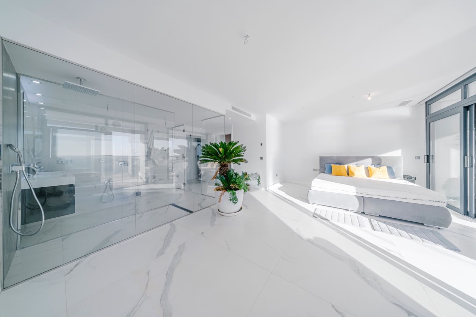 3 Zimmer Apartment zu verkaufen in Benidorm mit Pool Garage - 1.550.000 € (Ref: 8773394)