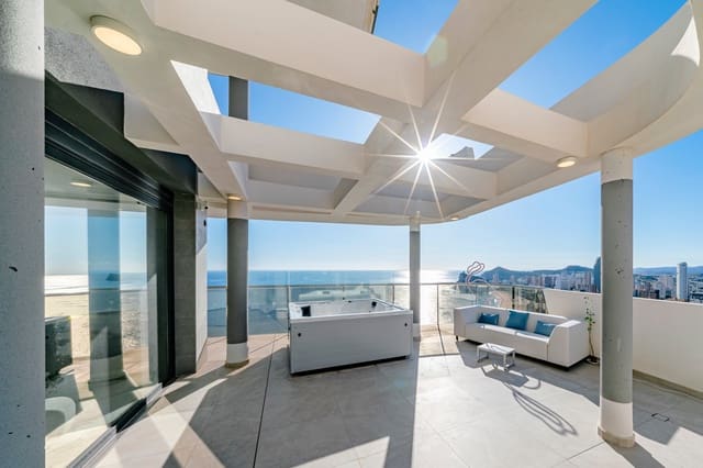 3 makuuhuone Huoneisto myytävänä paikassa Playa Poniente, Benidorm mukana uima-altaan 
autotalli - 1 550 000 € (Ref: 8773394)