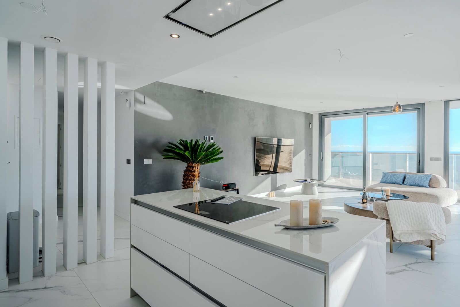3 bedroom Apartment for sale in Benidorm with pool garage - € 1,550,000 (Ref: 8773394)