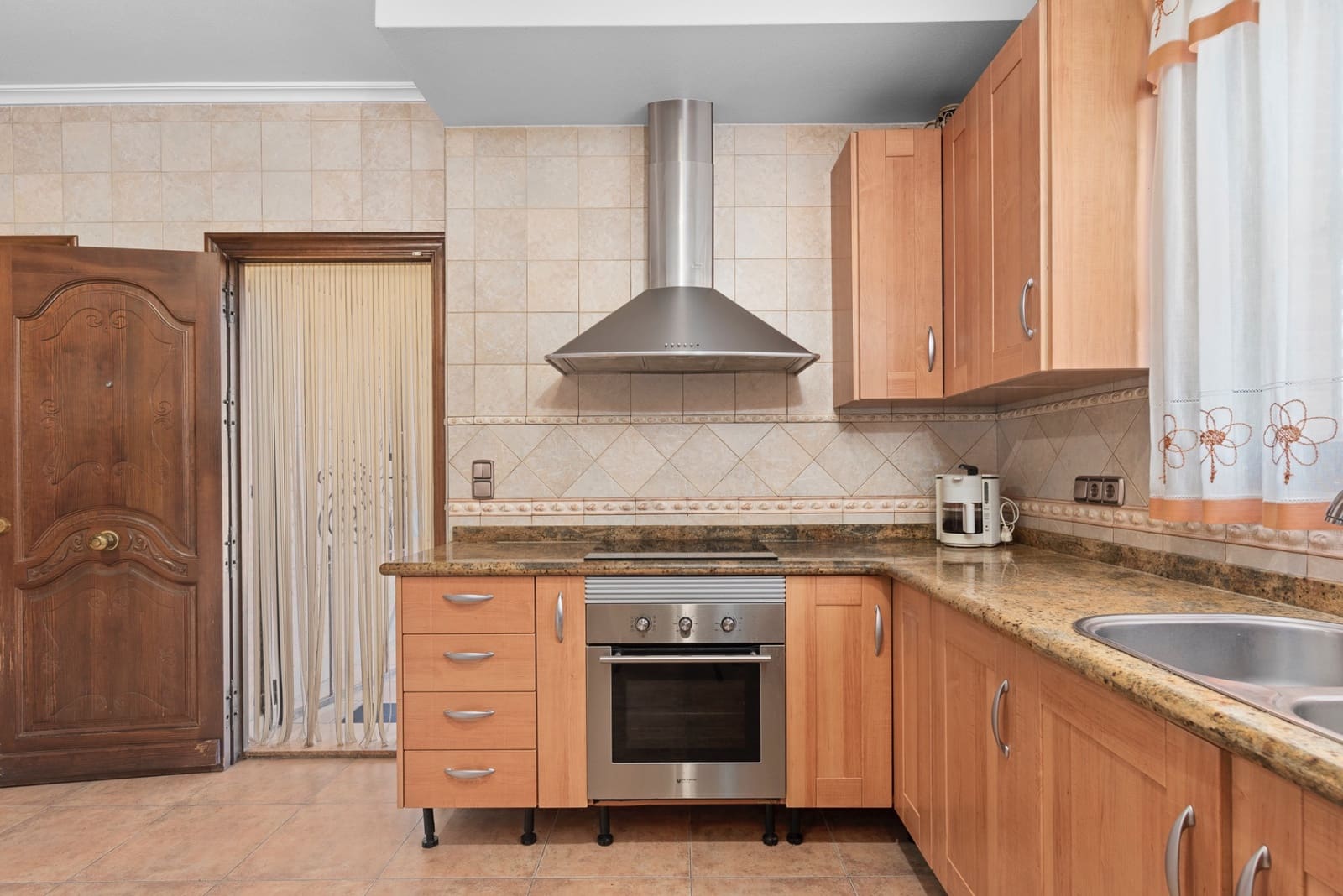 3 sypialnia Finka/Dom wiejski na sprzedaż w Alquerias z garażem - 370 000 € (Ref: 8862625)